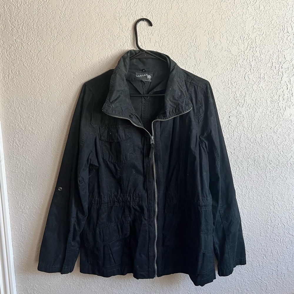 Ashley • Black Zip-Up Jacket